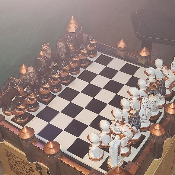 Ceramic Chess set - Picture 6 of 8